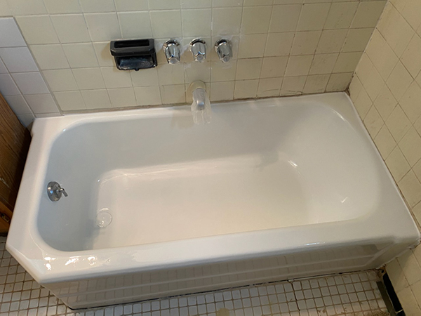 Bathtub Reglazing